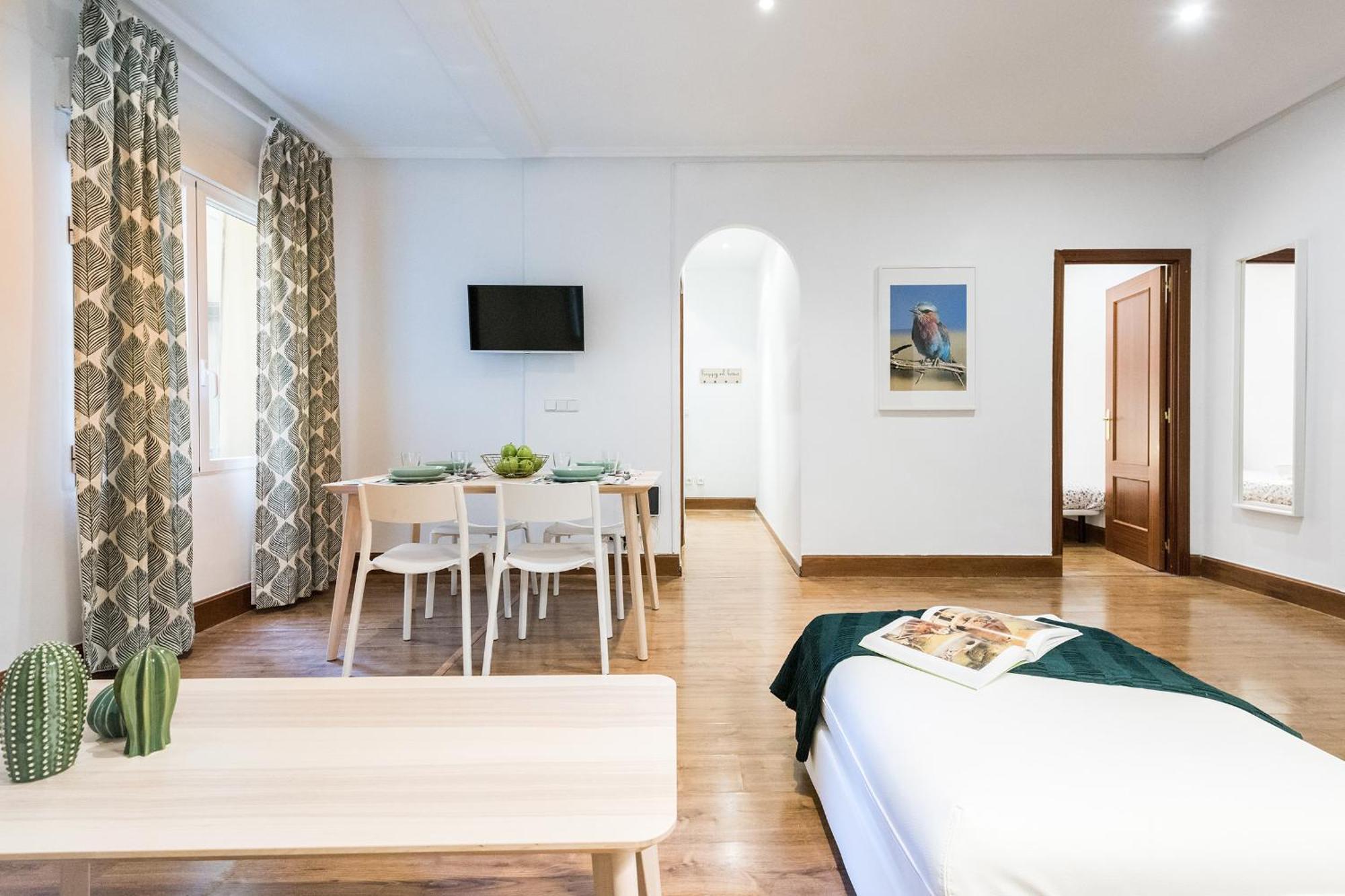 Lujosos Apartamentos En El Centro De Мадрид Екстер'єр фото